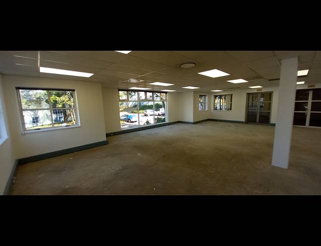 280M² OFFICE TO LET IN BRYANSTON
